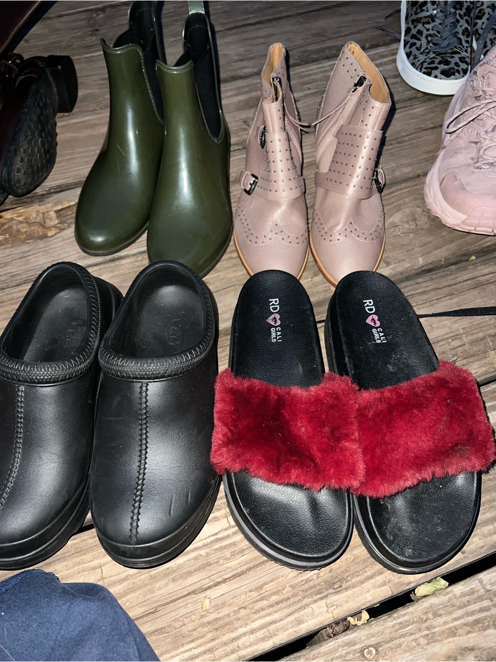 Woman shoe bundle size 8-8.5 (read description)